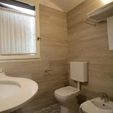 Pidkova Konukevi 3*